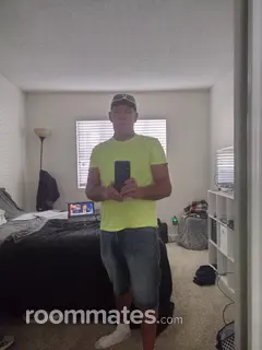 Roommate looking Brighton, CO, $1000