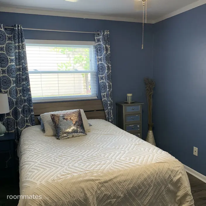 Room for rent in Land O'Lakes, FL $900, house