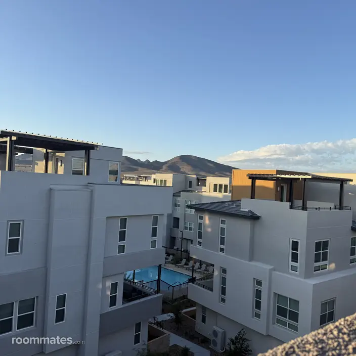 Room for rent in Henderson, NV $1800, townhouse