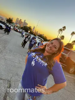 Roommate looking Tustin CA, $1600