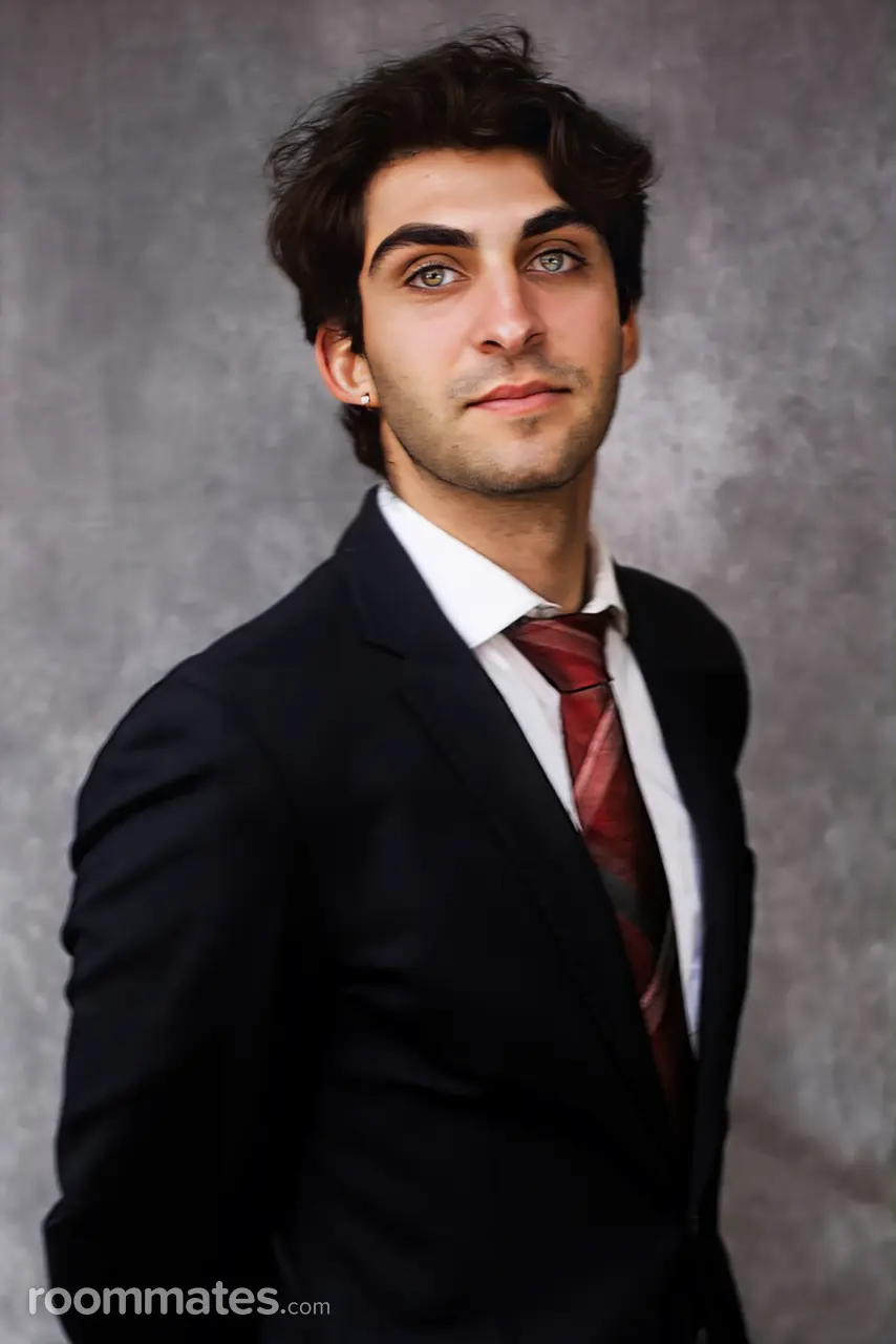 Profile photo 10 of 10