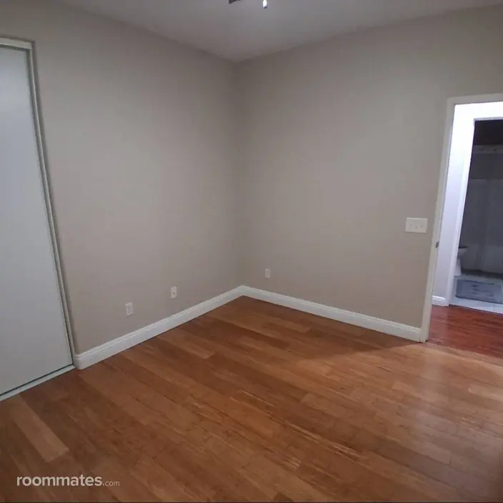 Room for rent in Rancho Cucamonga, CA $500, condo