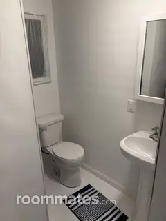 Room for rent in Canton, OH $500, house