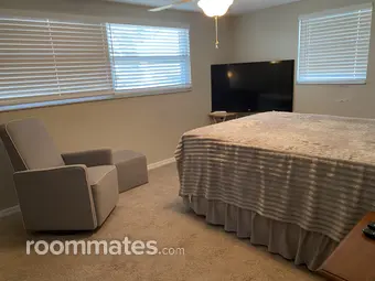Room for rent in Holiday, FL $800, house