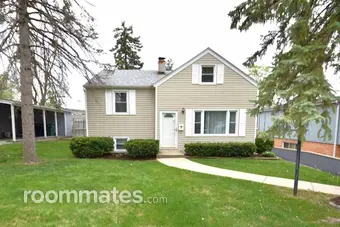 Room for rent in Lombard, IL $750, house