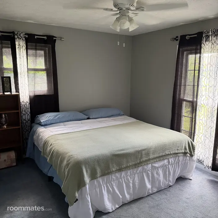 Room for rent in Jacksonville, FL $850, house