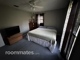 Room for rent in Jacksonville, FL $950, house