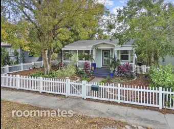 Room for rent in St. Petersburg, FL $1500, house