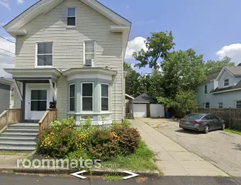 Room for rent in Concord, NH $900, house