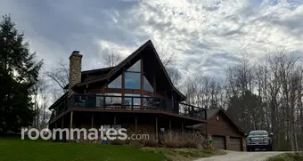 Room for rent in Howard, OH $1500, house