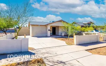 Room for rent in Phoenix, AZ $500, house