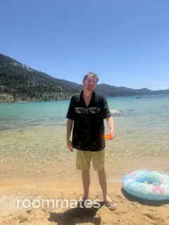 Roommate looking Reno, NV, $1300