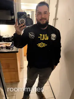 Roommate looking Minneapolis, MN, $1100