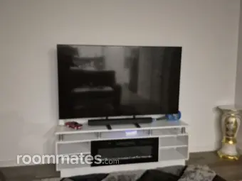Room for rent in Sacramento, CA $1000, house