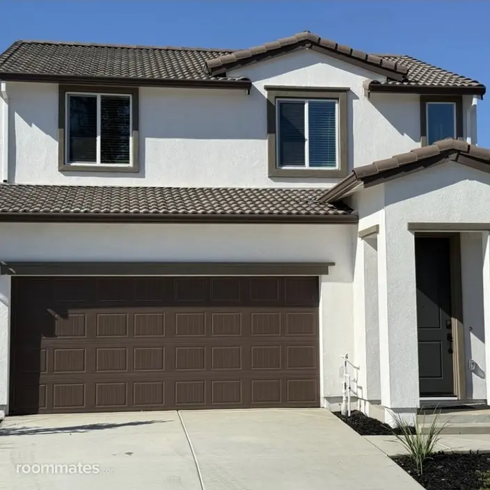 Room for rent in Sacramento, CA $1000, house