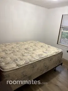 Room for rent in Mechanic Falls, ME $1000, house