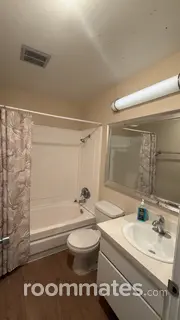 Room for rent in Porter Ranch, CA $1300, house
