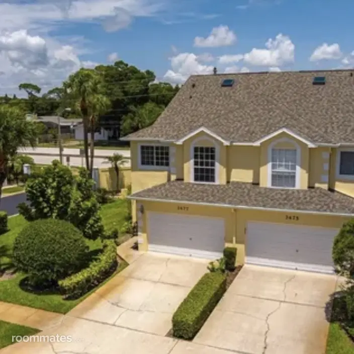 Room for rent in Palm Harbor, FL $1000, townhouse