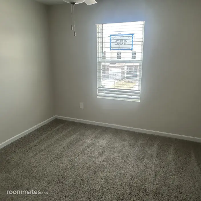 Room for rent in Knightdale, NC $800, townhouse