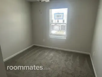 Room for rent in Knightdale, NC $800, townhouse
