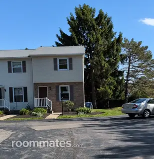 Room for rent in Columbus, OH $1000, condo