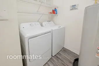 Room for rent in Gainesville, FL $596, apartment
