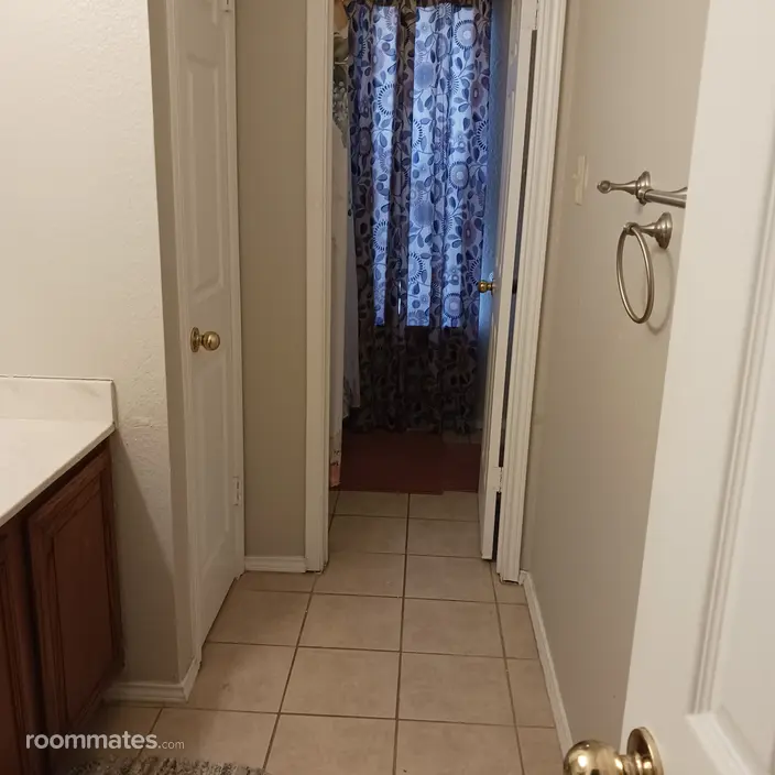 Room for rent in Arlington, TX $600, house