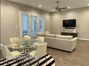 Room for rent in Houston, TX $900, townhouse