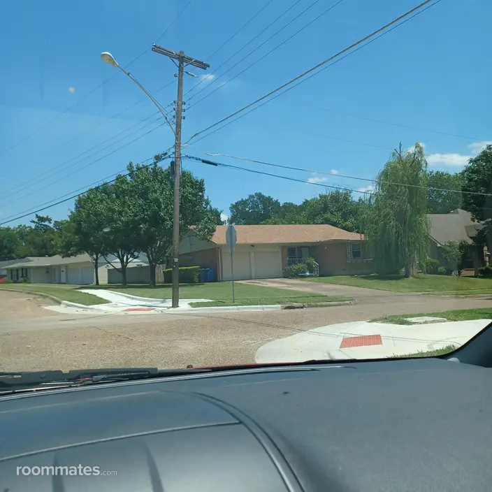 Room for rent in Dallas, TX $1000, house