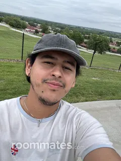 Roommate looking Saint Paul MN, $500