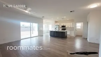 Room for rent in Mesa, AZ $800, house