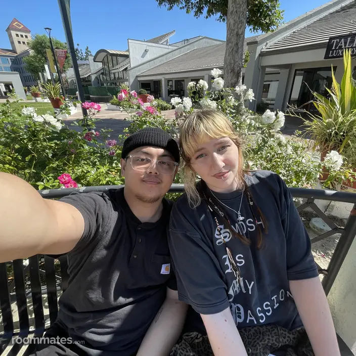 Roommate looking Hemet, CA, $1600