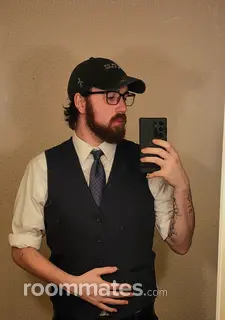 Roommate looking Louisville, KY, $1000