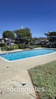 Room for rent in Oceanside, CA $1300, condo