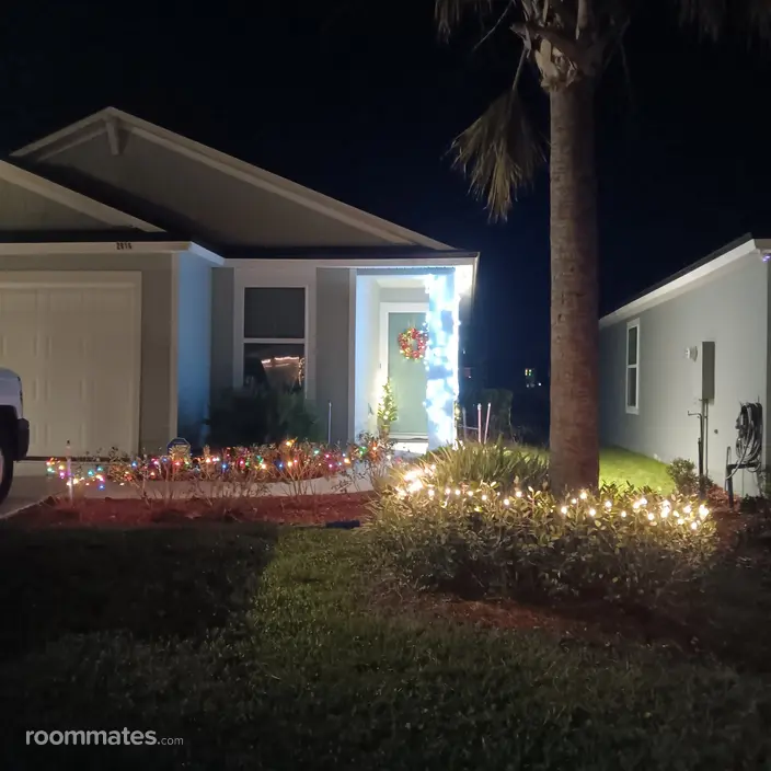 Room for rent in Green Cove Springs, FL $600, house