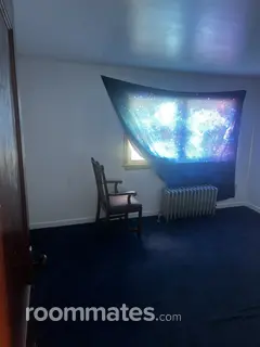 Room for rent in West Seneca, NY $500, house