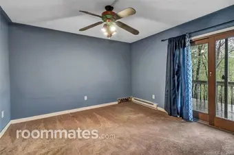 Room for rent in Bethel, CT $800, house