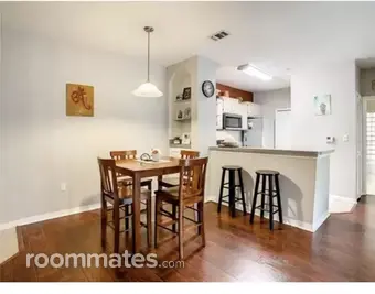 Room for rent in Riverview, FL $1000, condo