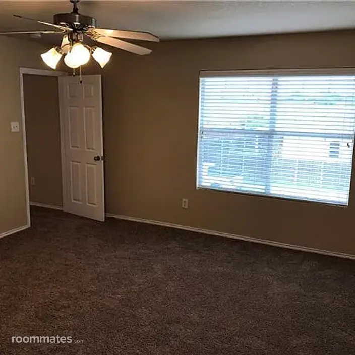 Room for rent in Fort Worth, TX $700, house