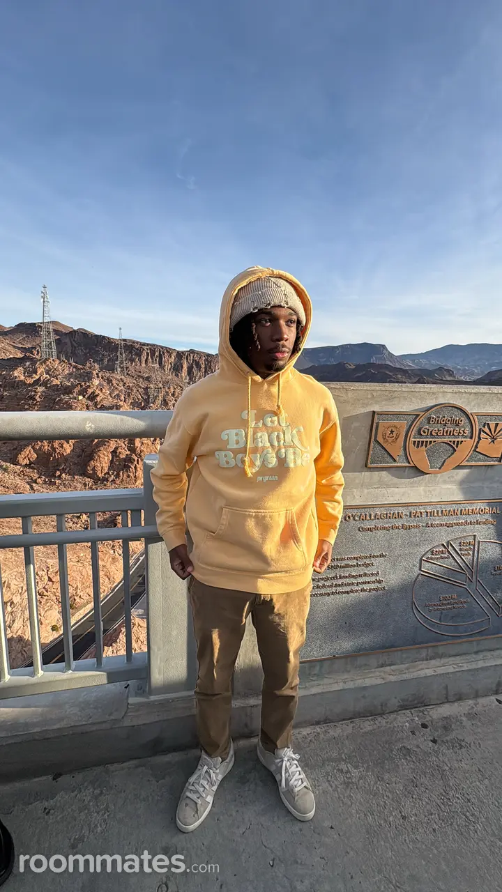 Profile photo 4 of 4