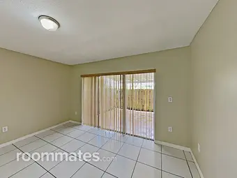 Room for rent in Miami, FL $1200, house