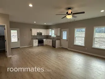 Room for rent in Munford, TN $1000, house