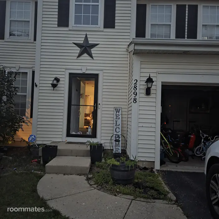 Room for rent in Montgomery, IL $1200, house