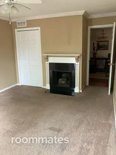 Room for rent in Sandy Springs, GA $733, condo