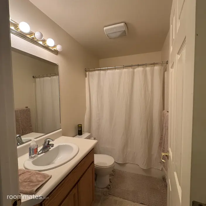 Room for rent in Santa Margarita, CA $1200, house