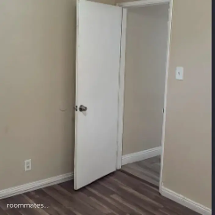 Room for rent in Bakersfield, CA $620, house