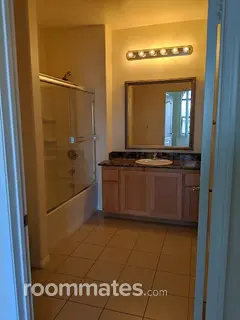 Room for rent in Los Angeles, CA $1250, house