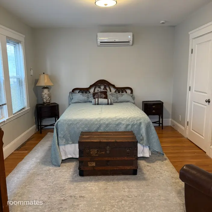 Room for rent in Dorchester, MA $1200, house