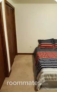 Room for rent in Aliquippa, PA $900, house
