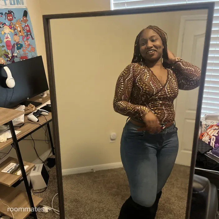 Roommate looking Irving TX, $900